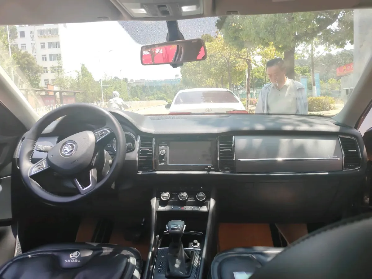 2018 Skoda Kodiak 2.0T 186HP L4 7DCT,autocango,china used car exporter,china ev exporter,chinese used car exporter,chinese used ev exporter