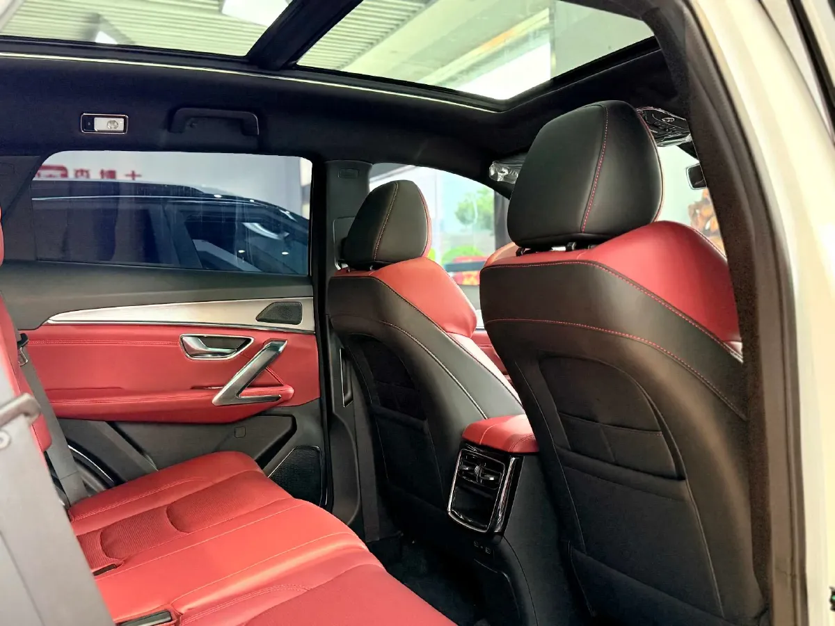 2023 Jetour X70 Plus 1.6T 197HP L4 7DCT,autocango,china used car exporter,china ev exporter,chinese used car exporter,chinese used ev exporter