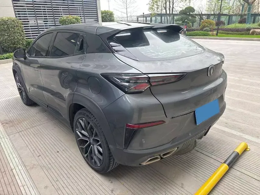 2022 ChangAn UNI-T 1.5T 188HP L4 7DCT,autocango,china used car exporter,china ev exporter,chinese used car exporter,chinese used ev exporter