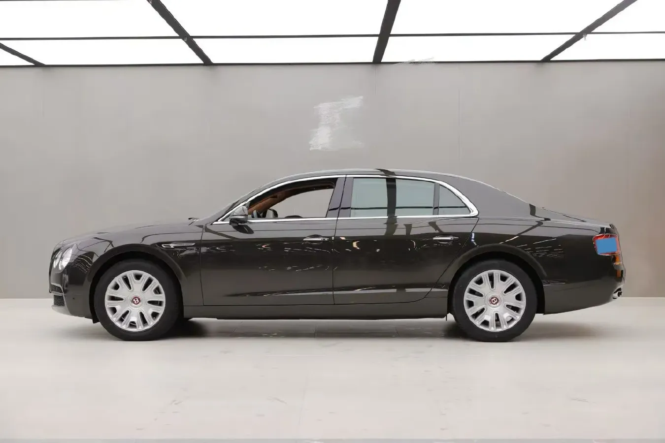2017 Bentley Flying Spur 4.0T 507HP V8 8AT,autocango,china used car exporter,china ev exporter,chinese used car exporter,chinese used ev exporter