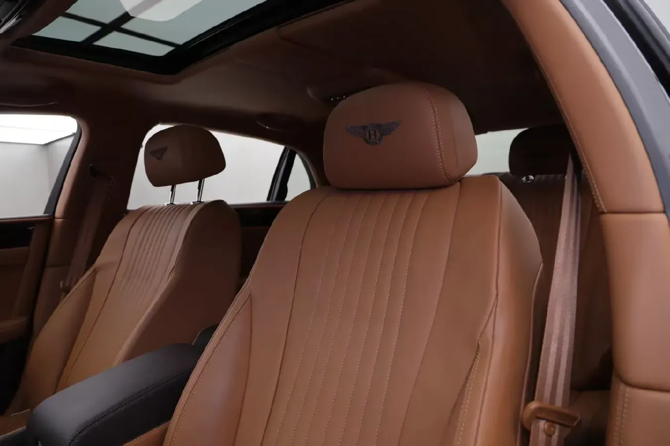 2017 Bentley Flying Spur 4.0T 507HP V8 8AT,autocango,china used car exporter,china ev exporter,chinese used car exporter,chinese used ev exporter