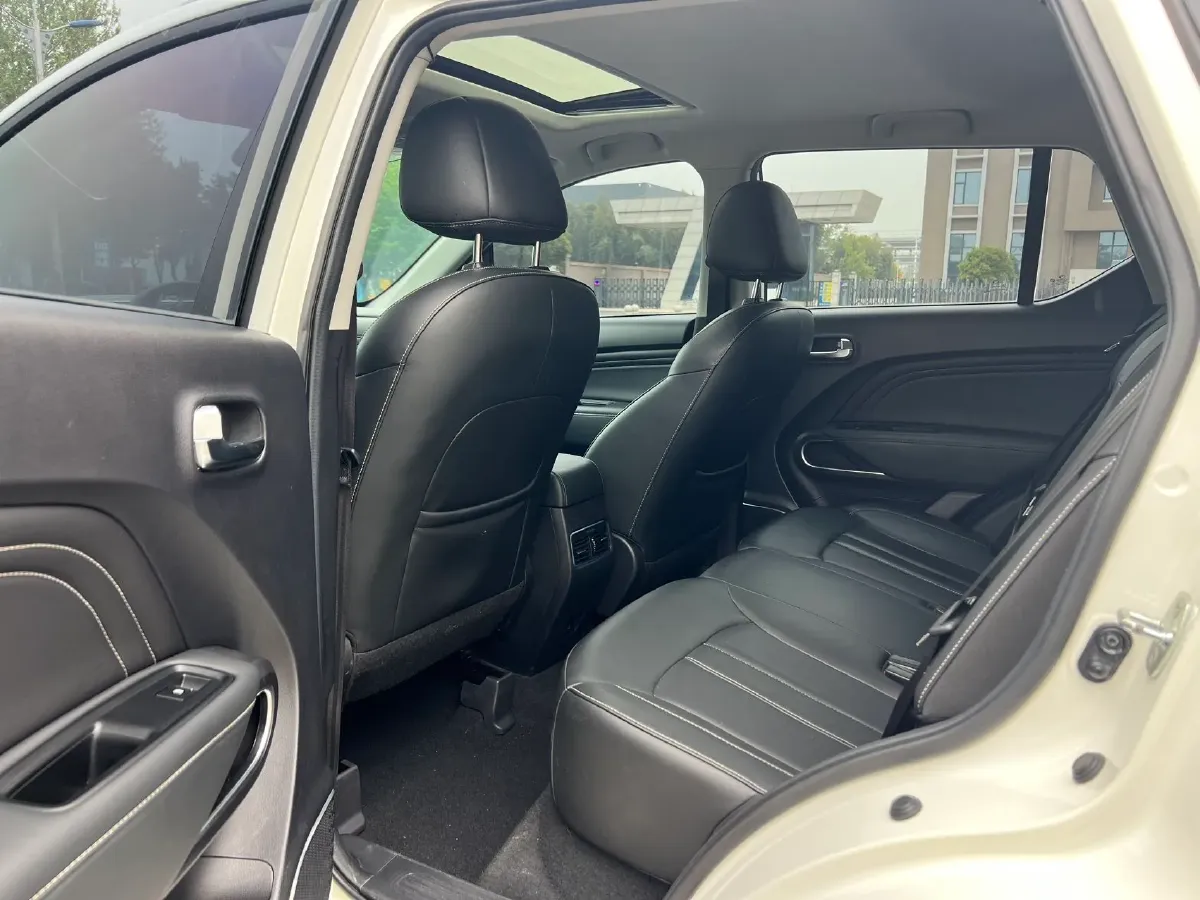 2021 GAC Trumpchi GS3 1.5T 169HP L4 6AT,autocango,china used car exporter,china ev exporter,chinese used car exporter,chinese used ev exporter