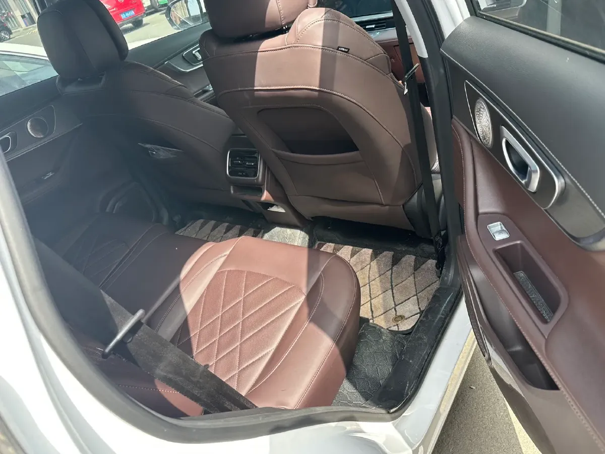 2024 Chery Tiggo 8 PRO 2.0T 254HP L4 7DCT,autocango,china used car exporter,china ev exporter,chinese used car exporter,chinese used ev exporter