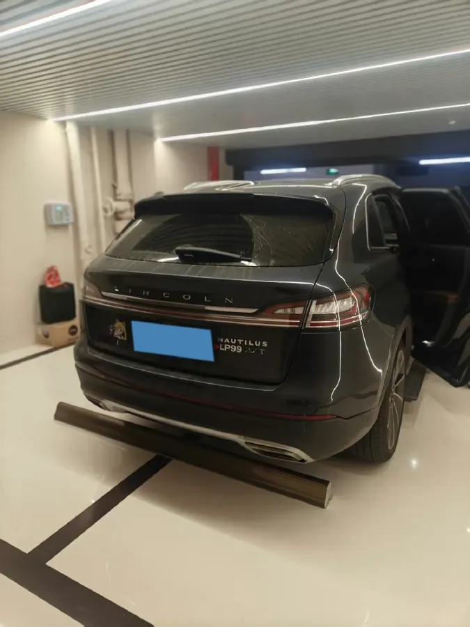 2021 Lincoln Nautilus 2.7T 322HP V6 8AT,autocango,china used car exporter,china ev exporter,chinese used car exporter,chinese used ev exporter