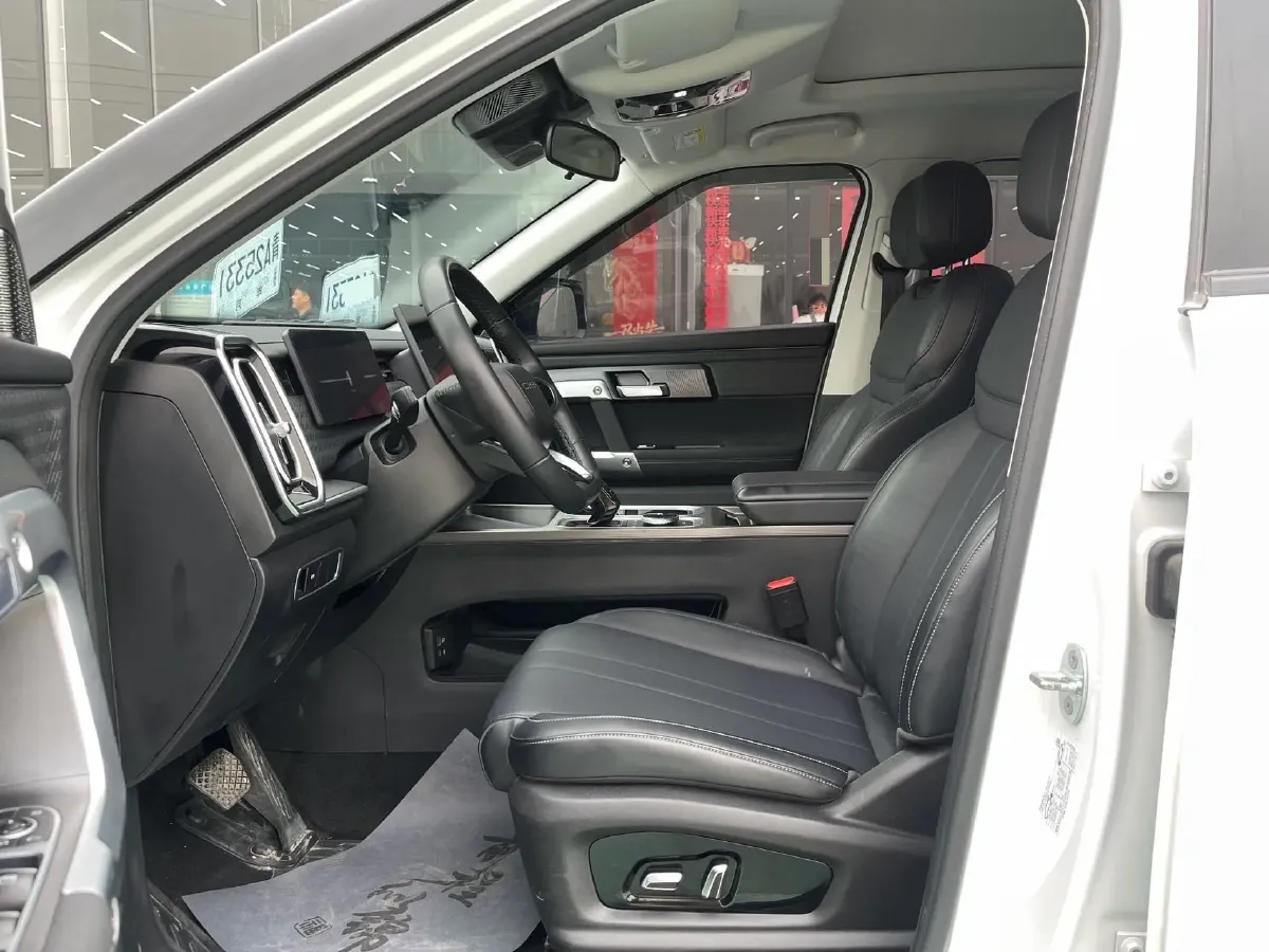 2023 Chery Exploration 06 1.6T 197HP L4 7DCT,autocango,china used car exporter,china ev exporter,chinese used car exporter,chinese used ev exporter