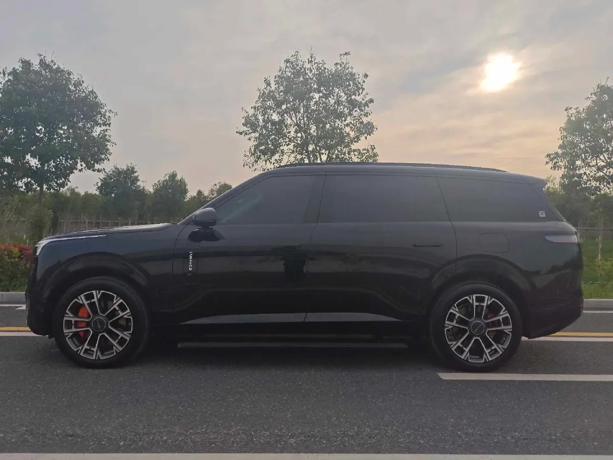 2025 LYNK&CO 900 1.5T 190HP L4 3DHT PHEV 43.3KWH,autocango,china used car exporter,china ev exporter,chinese used car exporter,chinese used ev exporter