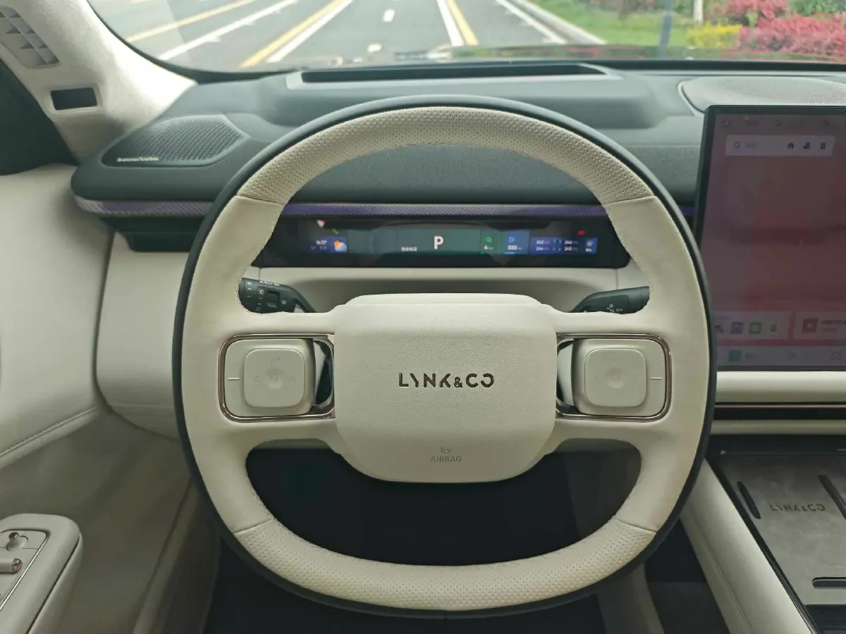 2025 LYNK&CO 900 1.5T 190HP L4 3DHT PHEV 43.3KWH,autocango,china used car exporter,china ev exporter,chinese used car exporter,chinese used ev exporter