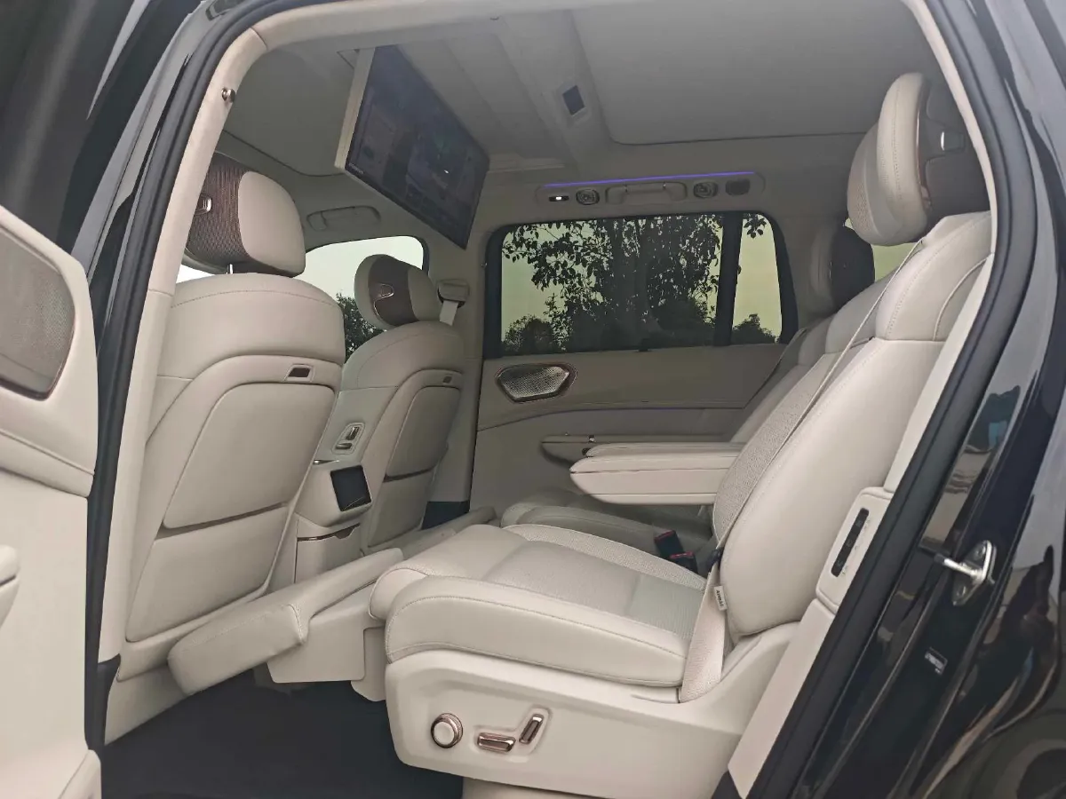 2025 LYNK&CO 900 1.5T 190HP L4 3DHT PHEV 43.3KWH,autocango,china used car exporter,china ev exporter,chinese used car exporter,chinese used ev exporter