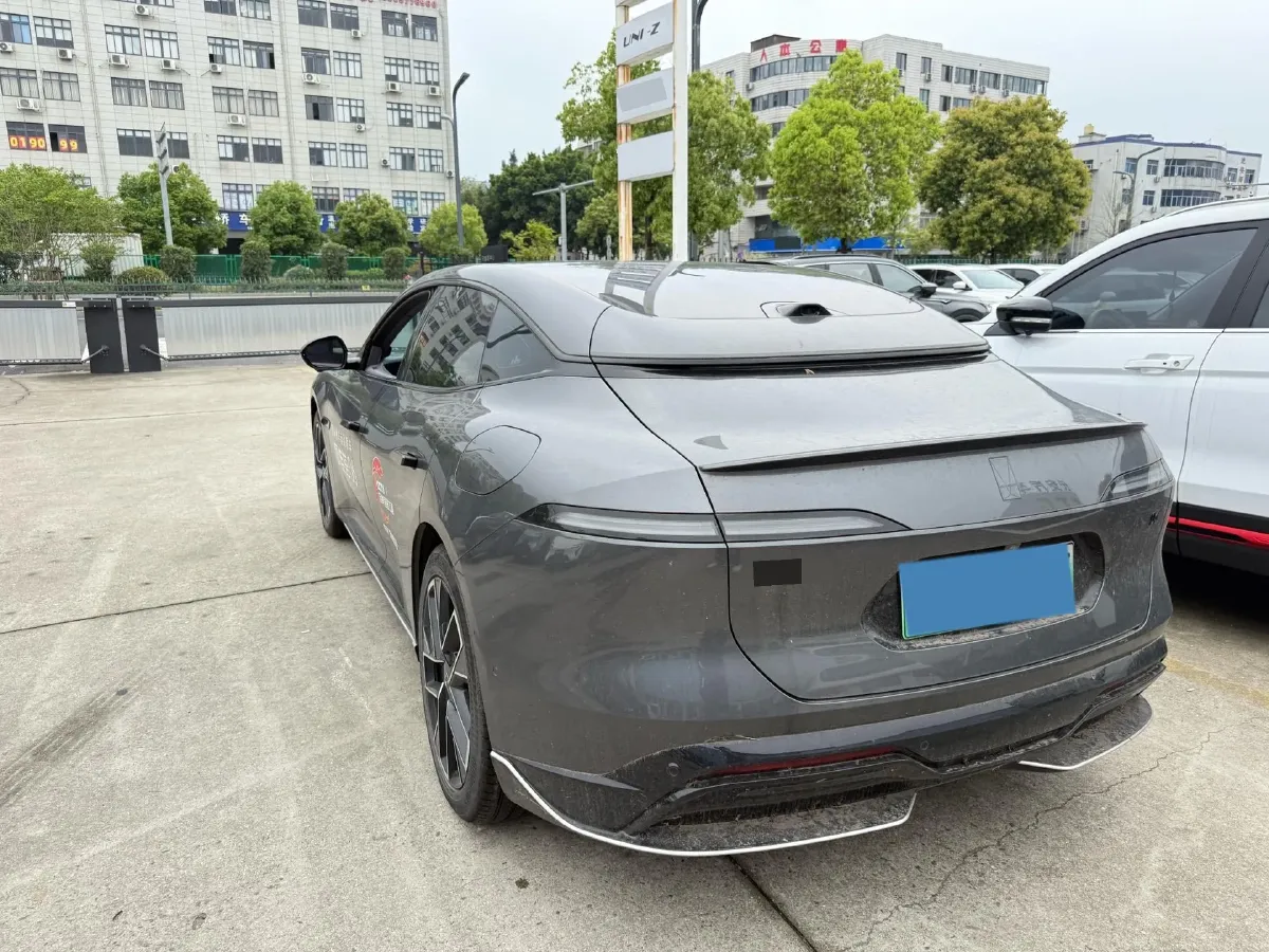 2025 Avatr 06 REEV 156HP REEV,autocango,china used car exporter,china ev exporter,chinese used car exporter,chinese used ev exporter