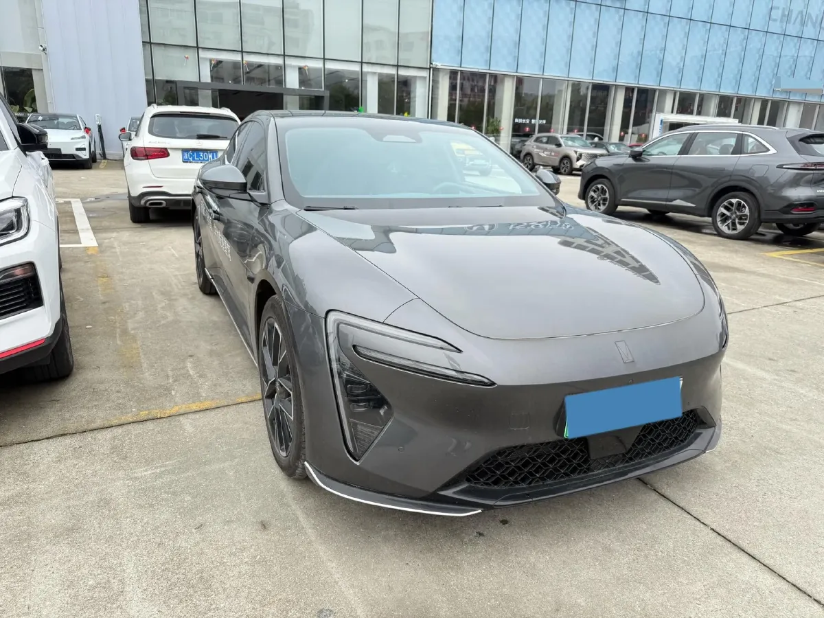 2025 Avatr 06 REEV 156HP REEV,autocango,china used car exporter,china ev exporter,chinese used car exporter,chinese used ev exporter