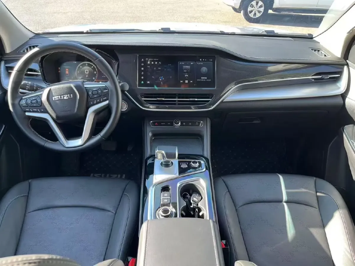 2021 Isuzu D-MAX 1.9T 163HP L4 6AT,autocango,china used car exporter,china ev exporter,chinese used car exporter,chinese used ev exporter