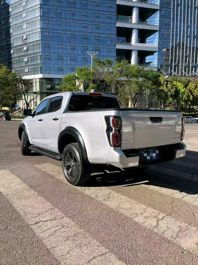 2021 Isuzu D-MAX 1.9T 163HP L4 6AT,autocango,china used car exporter,china ev exporter,chinese used car exporter,chinese used ev exporter