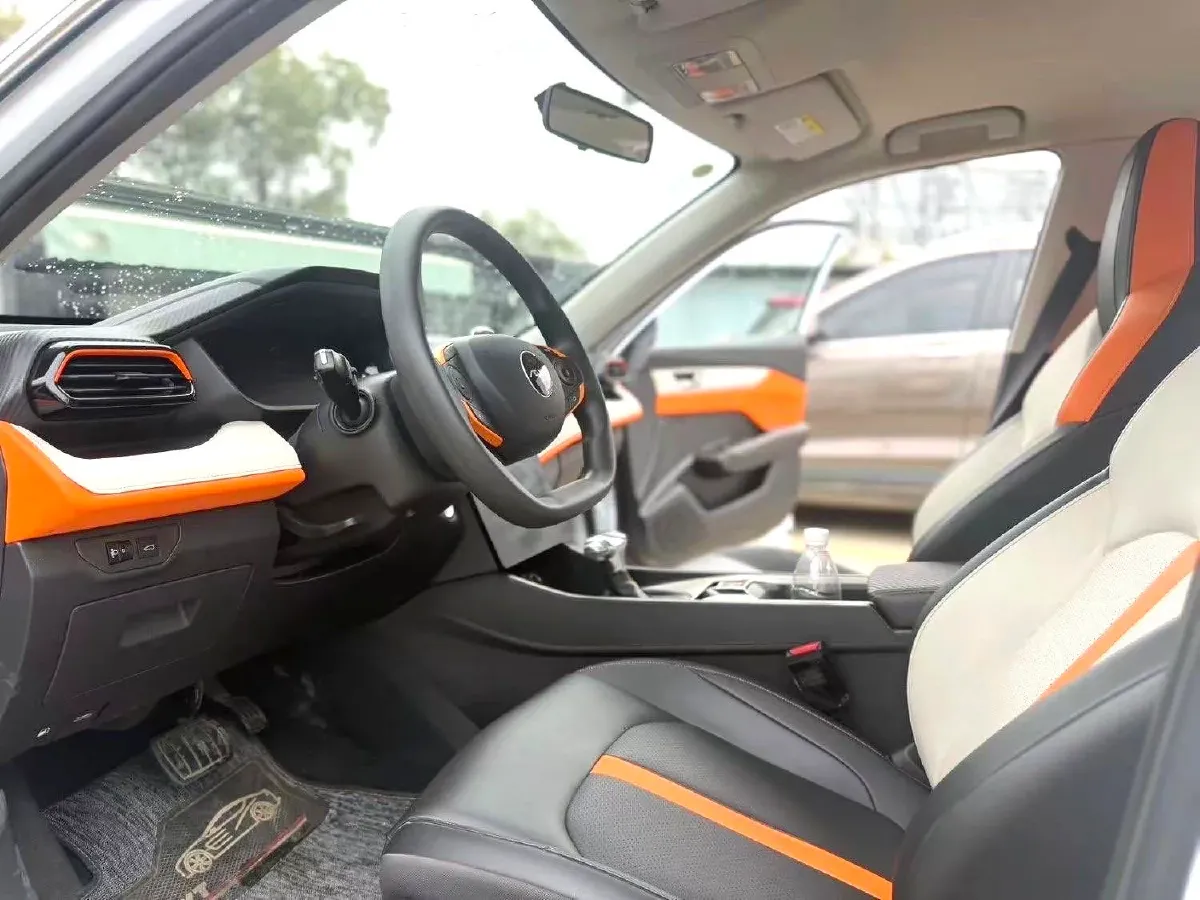 2023 DongFeng Aeolus YiXuan 1.5L 125HP L4 6DCT,autocango,china used car exporter,china ev exporter,chinese used car exporter,chinese used ev exporter