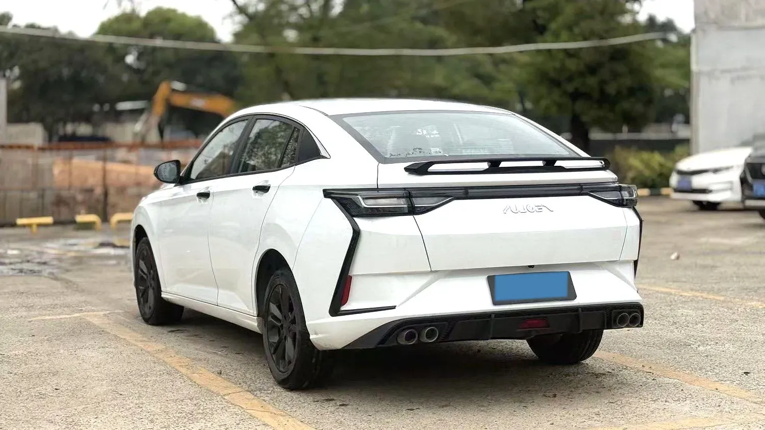 2023 DongFeng Aeolus YiXuan 1.5L 125HP L4 6DCT,autocango,china used car exporter,china ev exporter,chinese used car exporter,chinese used ev exporter