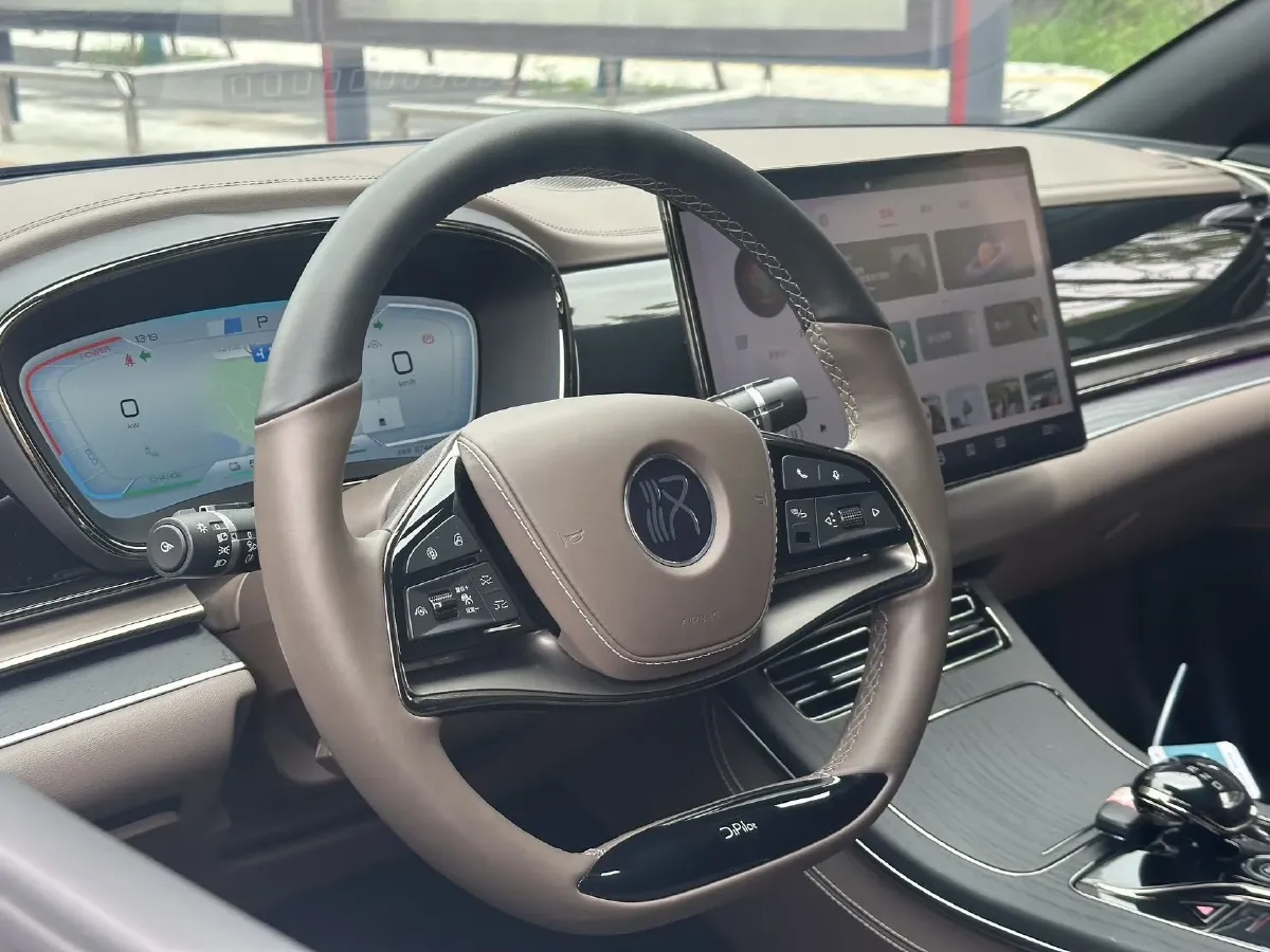 2022 Lincoln Corsair 2.0T 245HP L4 8AT,autocango,china used car exporter,china ev exporter,chinese used car exporter,chinese used ev exporter