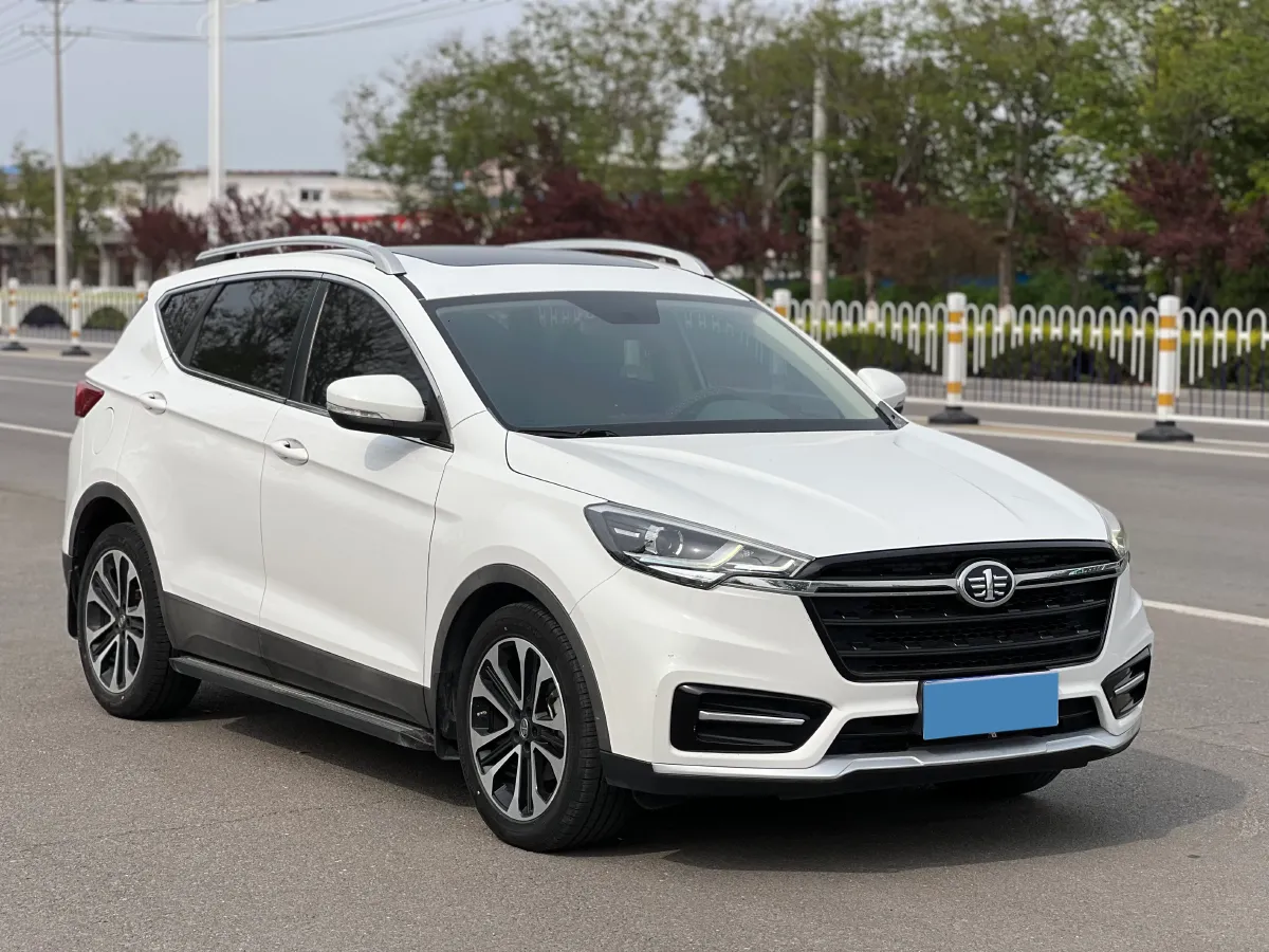 2019 FAW Jumpal D80 1.2T 143HP L4 6MT,autocango,china used car exporter,china ev exporter,chinese used car exporter,chinese used ev exporter