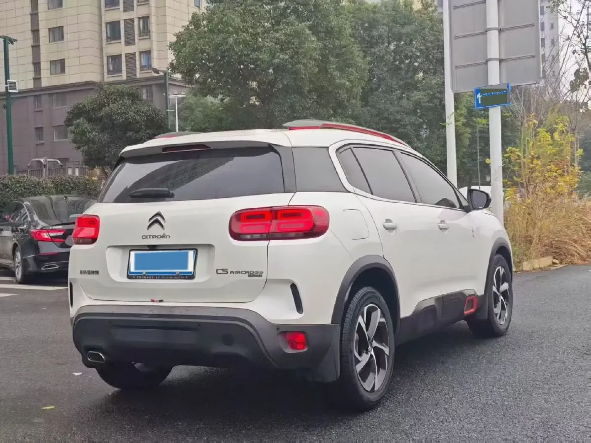 2018 Citroen C5 Aircross 1.6T 167HP L4 6AT,autocango,china used car exporter,china ev exporter,chinese used car exporter,chinese used ev exporter