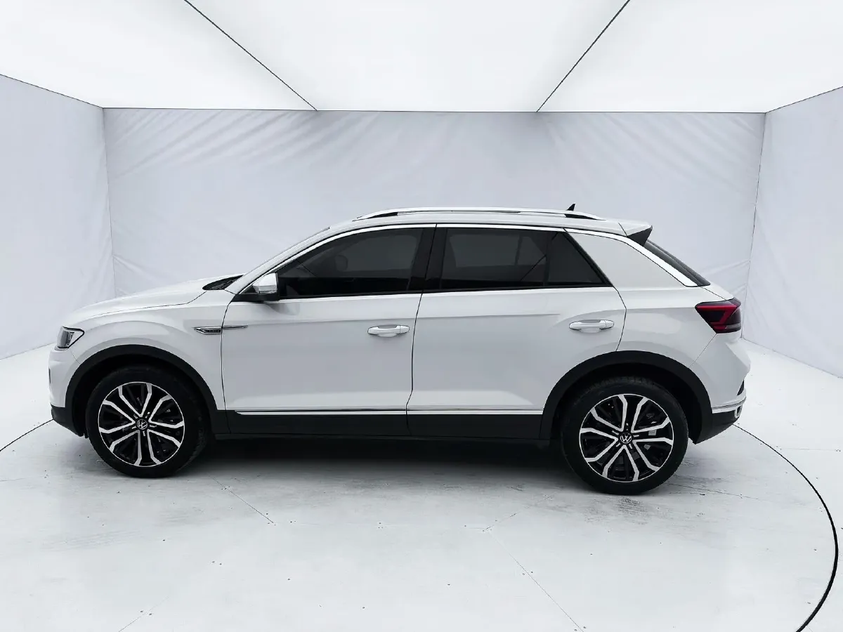 2022 Volkswagen T-Roc 1.4T 150HP L4 7DCT,autocango,china used car exporter,china ev exporter,chinese used car exporter,chinese used ev exporter