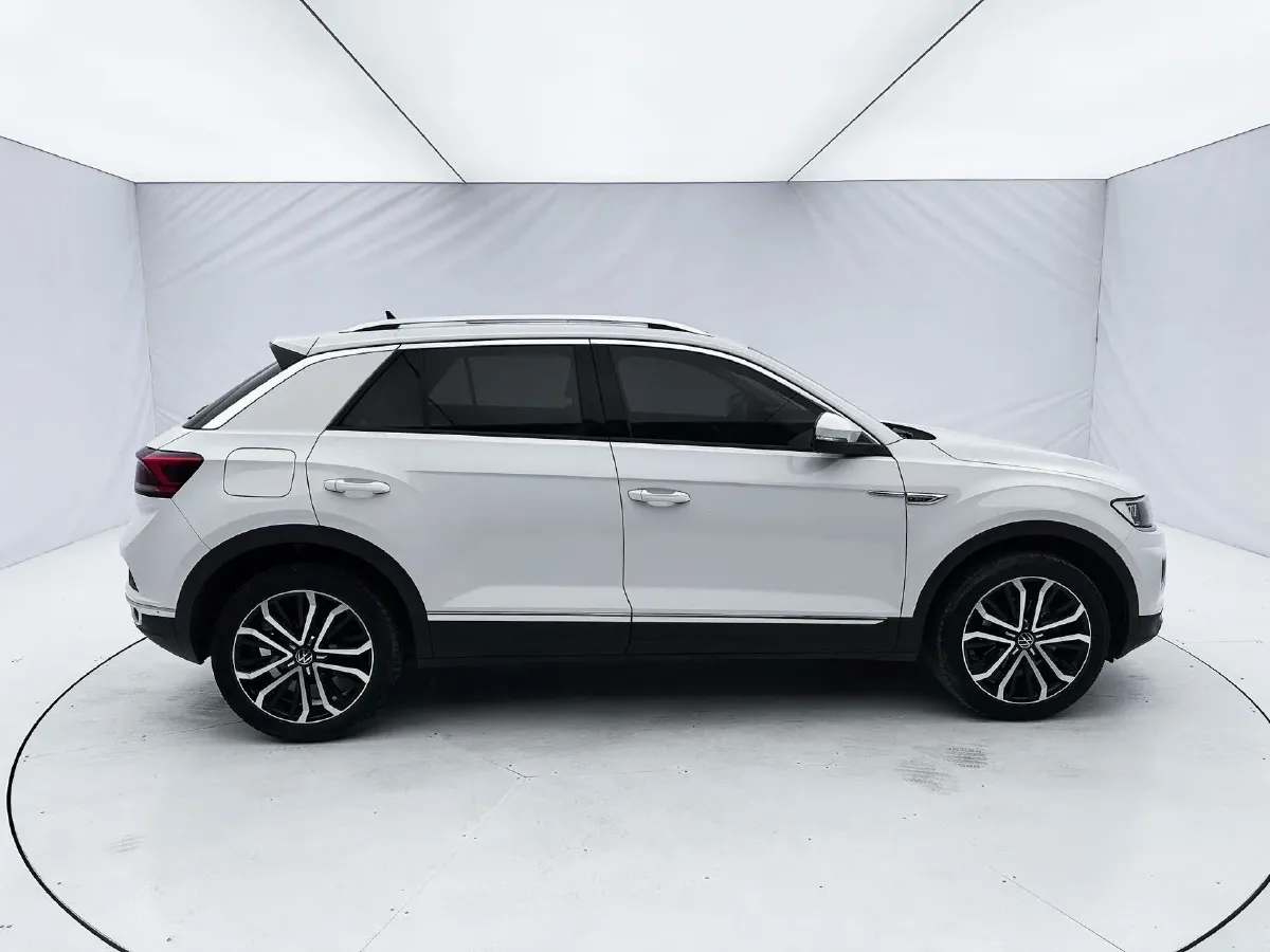 2022 Volkswagen T-Roc 1.4T 150HP L4 7DCT,autocango,china used car exporter,china ev exporter,chinese used car exporter,chinese used ev exporter