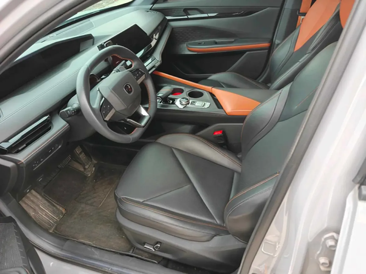 2022 ChangAn UNI-V 1.5T 188HP L4 7DCT,autocango,china used car exporter,china ev exporter,chinese used car exporter,chinese used ev exporter