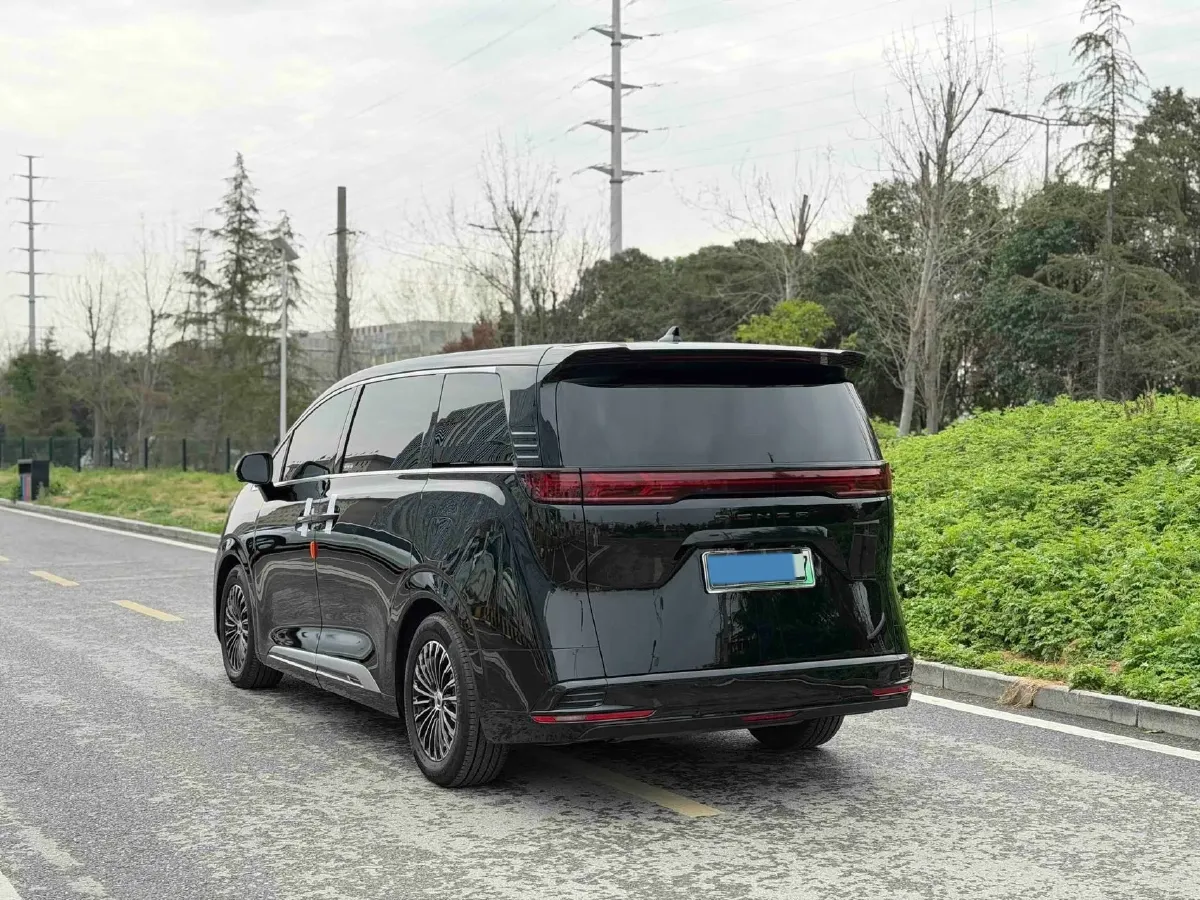 2024 Denza D9 1.5T 139HP L4 E-CVT PHEV 40KWH,autocango,china used car exporter,china ev exporter,chinese used car exporter,chinese used ev exporter