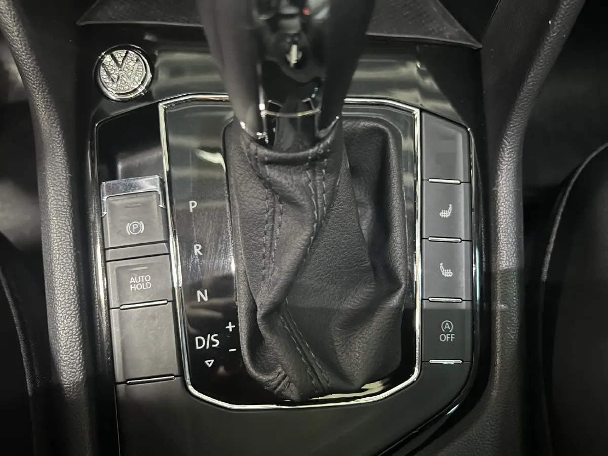 2022 Ford Transit 2.0T 202HP L4 6AT,autocango,china used car exporter,china ev exporter,chinese used car exporter,chinese used ev exporter