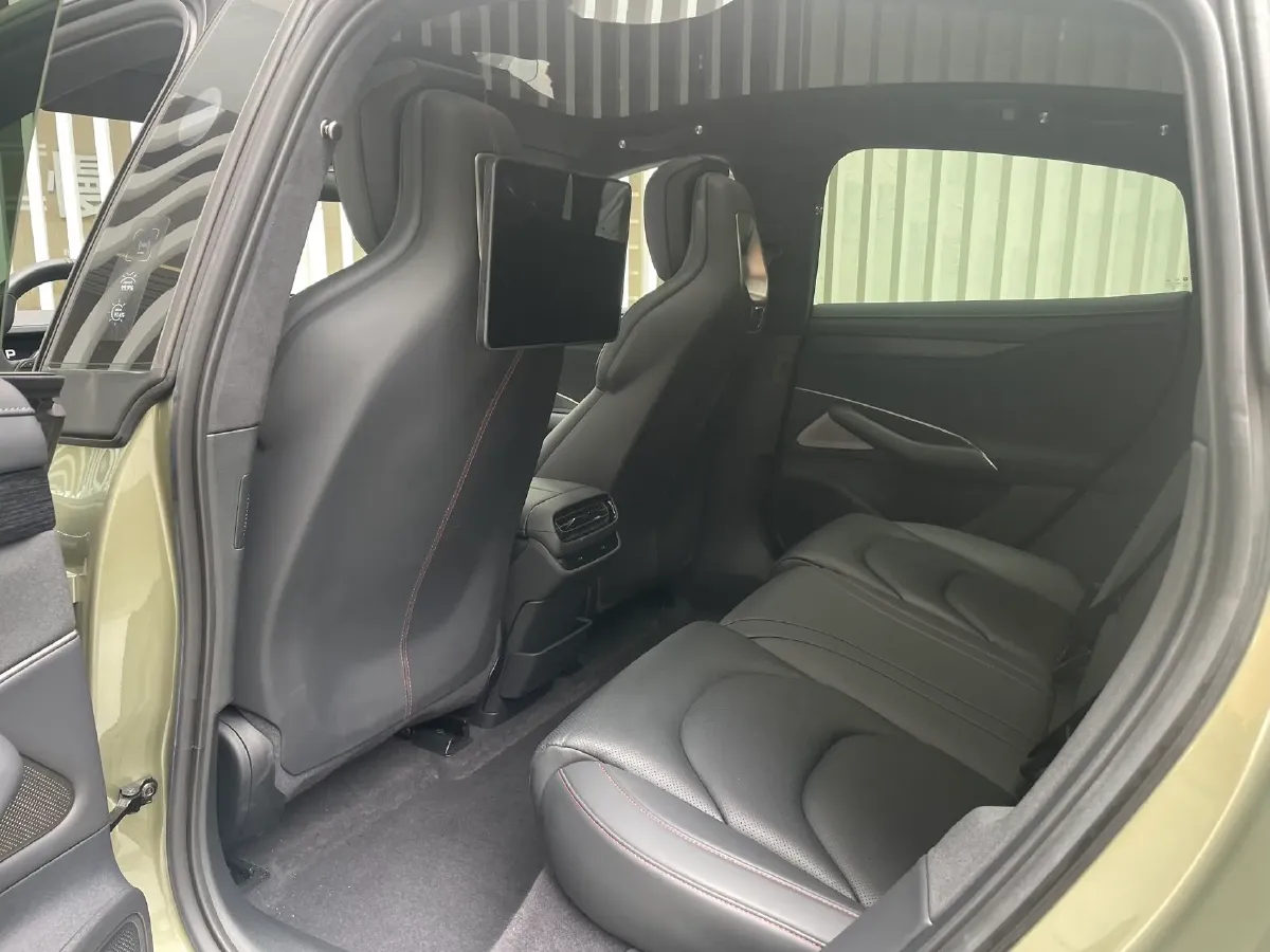 2024 MI SU7 BEV 101KWH,autocango,china used car exporter,china ev exporter,chinese used car exporter,chinese used ev exporter