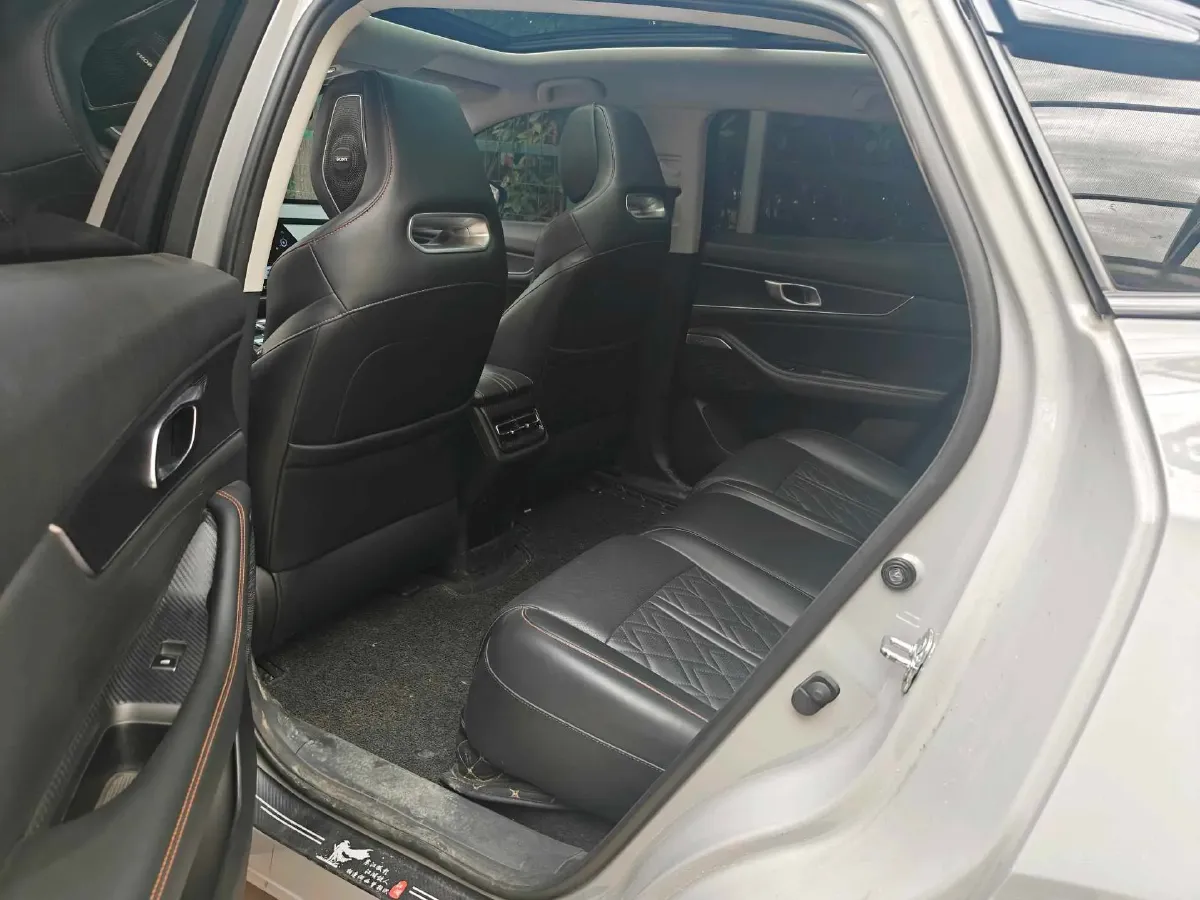 2021 ChangAn UNI-K 2.0T 233HP L4 8AT,autocango,china used car exporter,china ev exporter,chinese used car exporter,chinese used ev exporter