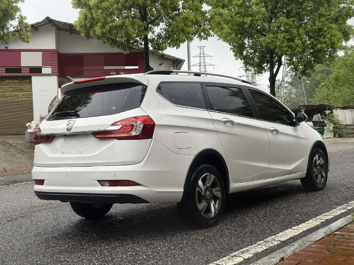 2017 BaoJun 560 1.5T 150HP L4 6DCT,autocango,china used car exporter,china ev exporter,chinese used car exporter,chinese used ev exporter