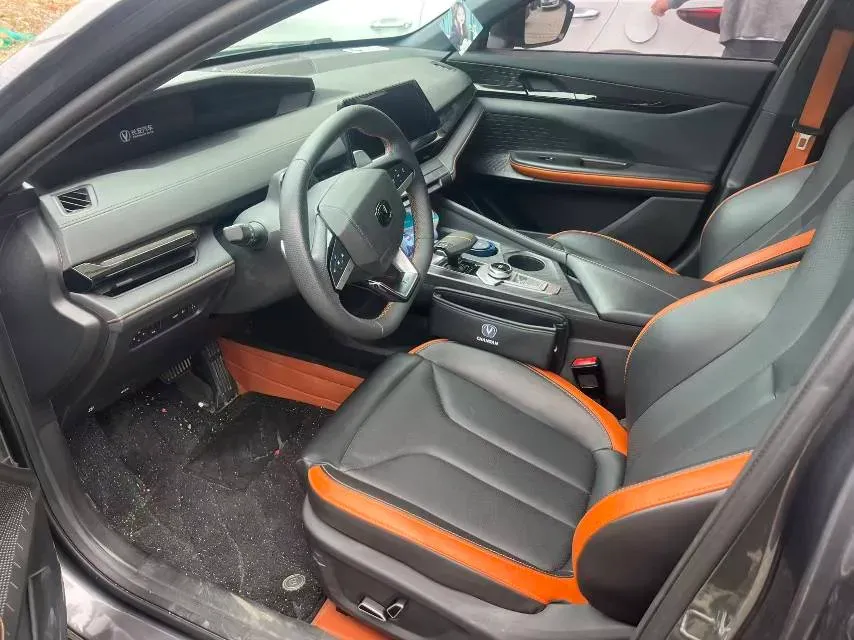 2023 ChangAn UNI-V 1.5T 188HP L4 7DCT,autocango,china used car exporter,china ev exporter,chinese used car exporter,chinese used ev exporter