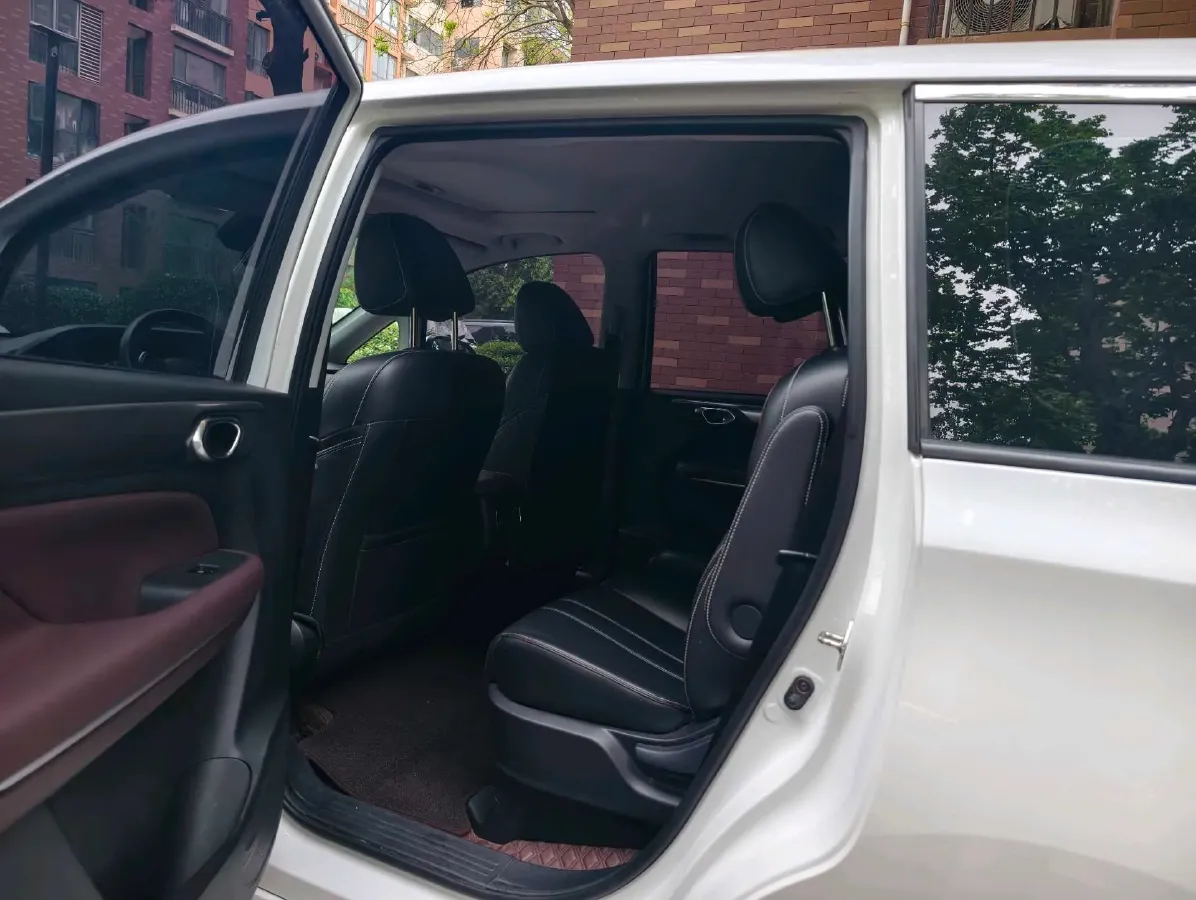 2023 GAC Trumpchi M6 1.5T 177HP L4 7DCT,autocango,china used car exporter,china ev exporter,chinese used car exporter,chinese used ev exporter