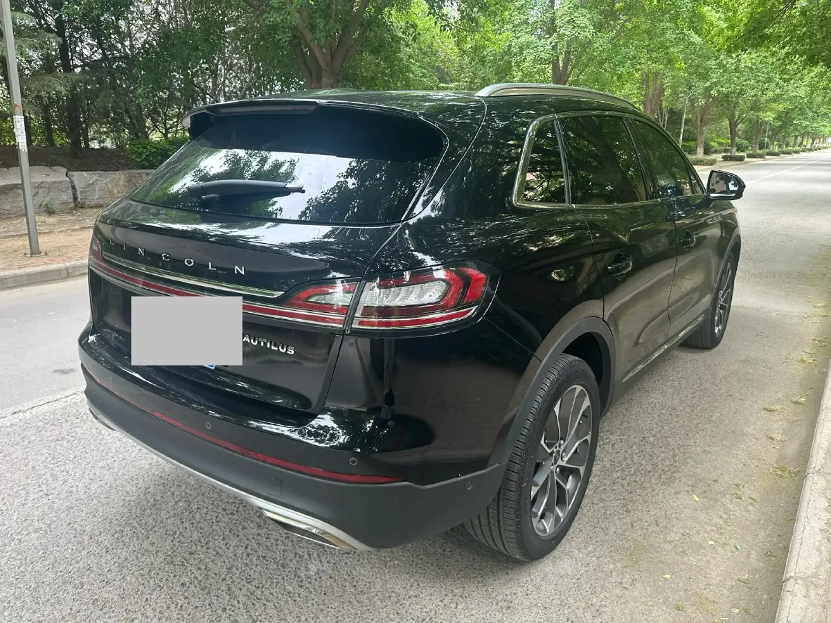 2021 Lincoln Nautilus 2.0T 245HP L4 8AT,autocango,china used car exporter,china ev exporter,chinese used car exporter,chinese used ev exporter