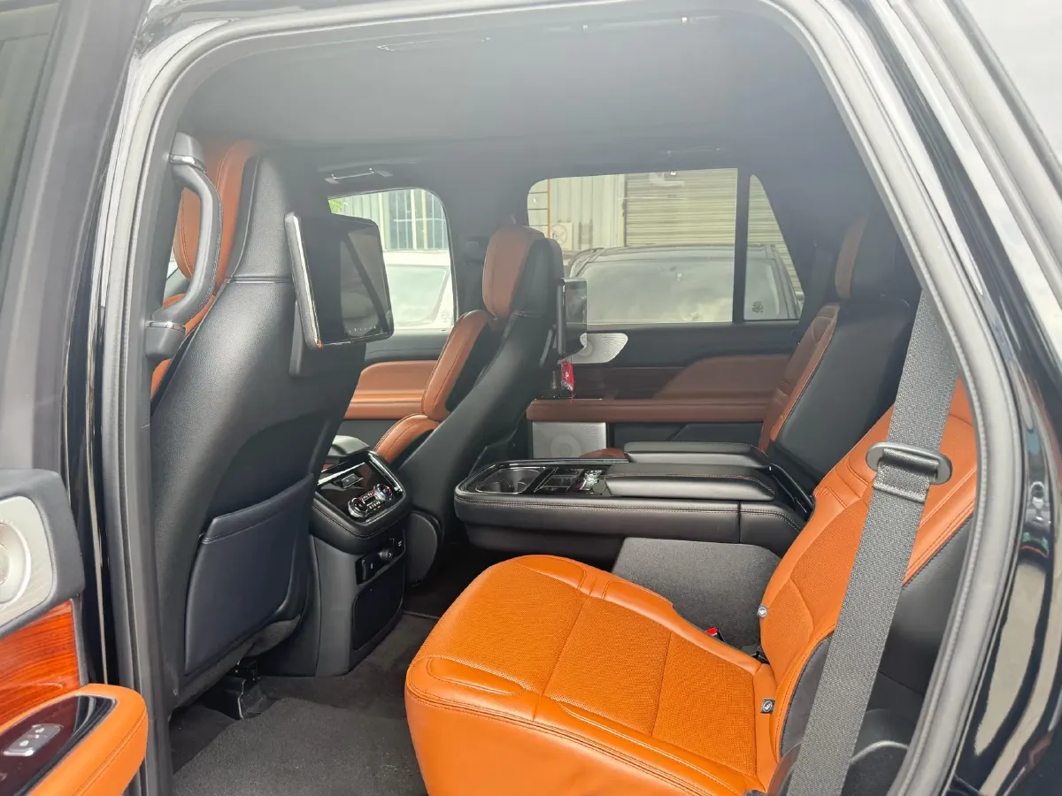 2018 Lincoln Navigator 3.5T 415HP V6 10AT,autocango,china used car exporter,china ev exporter,chinese used car exporter,chinese used ev exporter