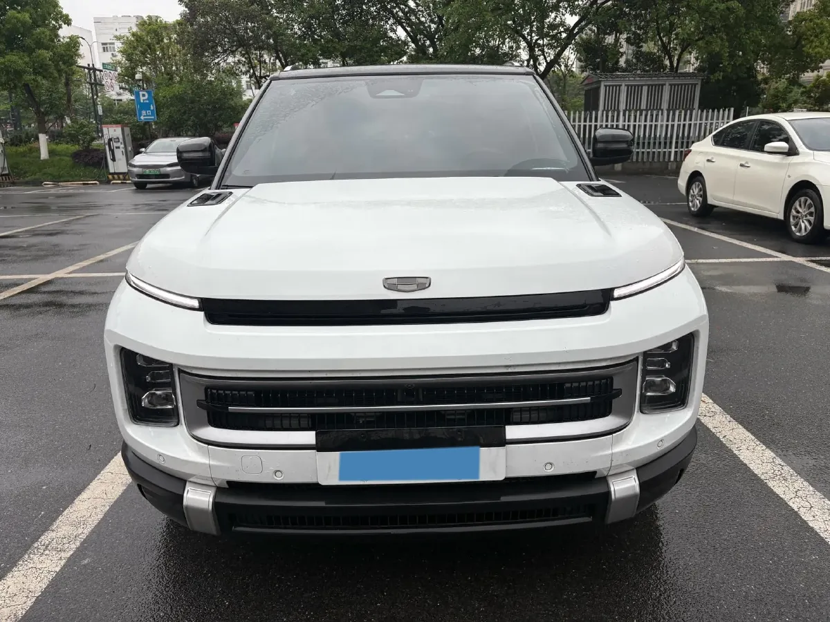 2023 Geely ICON 1.5T 181HP L4 7DCT,autocango,china used car exporter,china ev exporter,chinese used car exporter,chinese used ev exporter