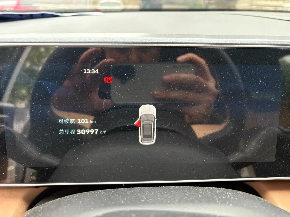 2023 Geely ICON 1.5T 181HP L4 7DCT,autocango,china used car exporter,china ev exporter,chinese used car exporter,chinese used ev exporter