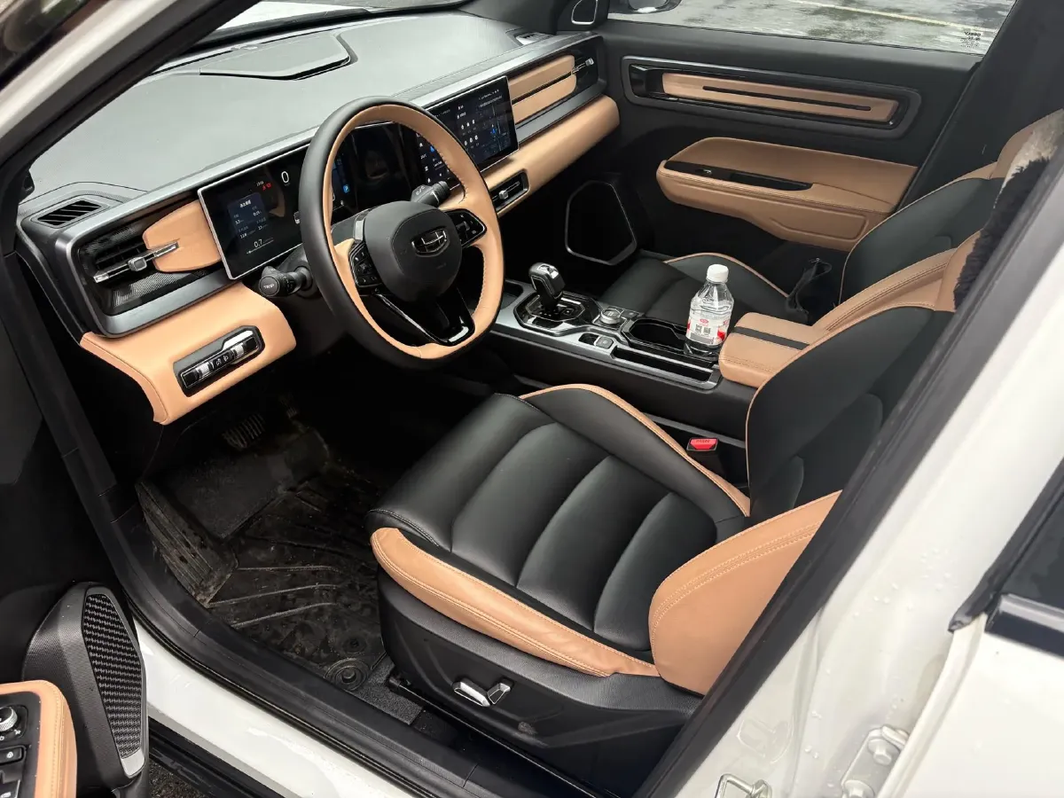 2023 Geely ICON 1.5T 181HP L4 7DCT,autocango,china used car exporter,china ev exporter,chinese used car exporter,chinese used ev exporter