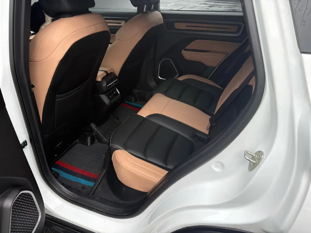 2023 Geely ICON 1.5T 181HP L4 7DCT,autocango,china used car exporter,china ev exporter,chinese used car exporter,chinese used ev exporter