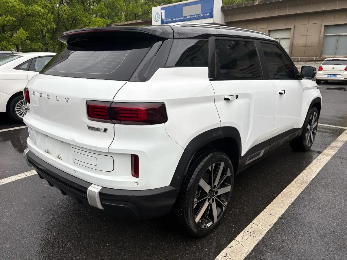 2023 Geely ICON 1.5T 181HP L4 7DCT,autocango,china used car exporter,china ev exporter,chinese used car exporter,chinese used ev exporter