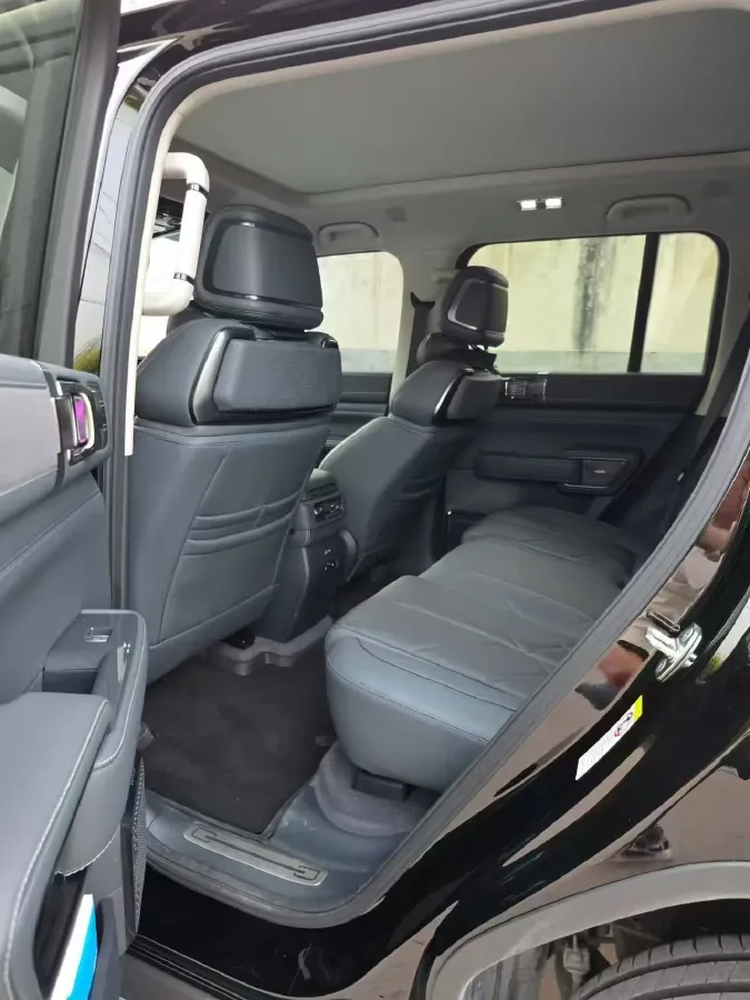 2023 FangChengBao Bao 5 1.5T 194HP L4 E-CVT PHEV 31.8KWH,autocango,china used car exporter,china ev exporter,chinese used car exporter,chinese used ev exporter