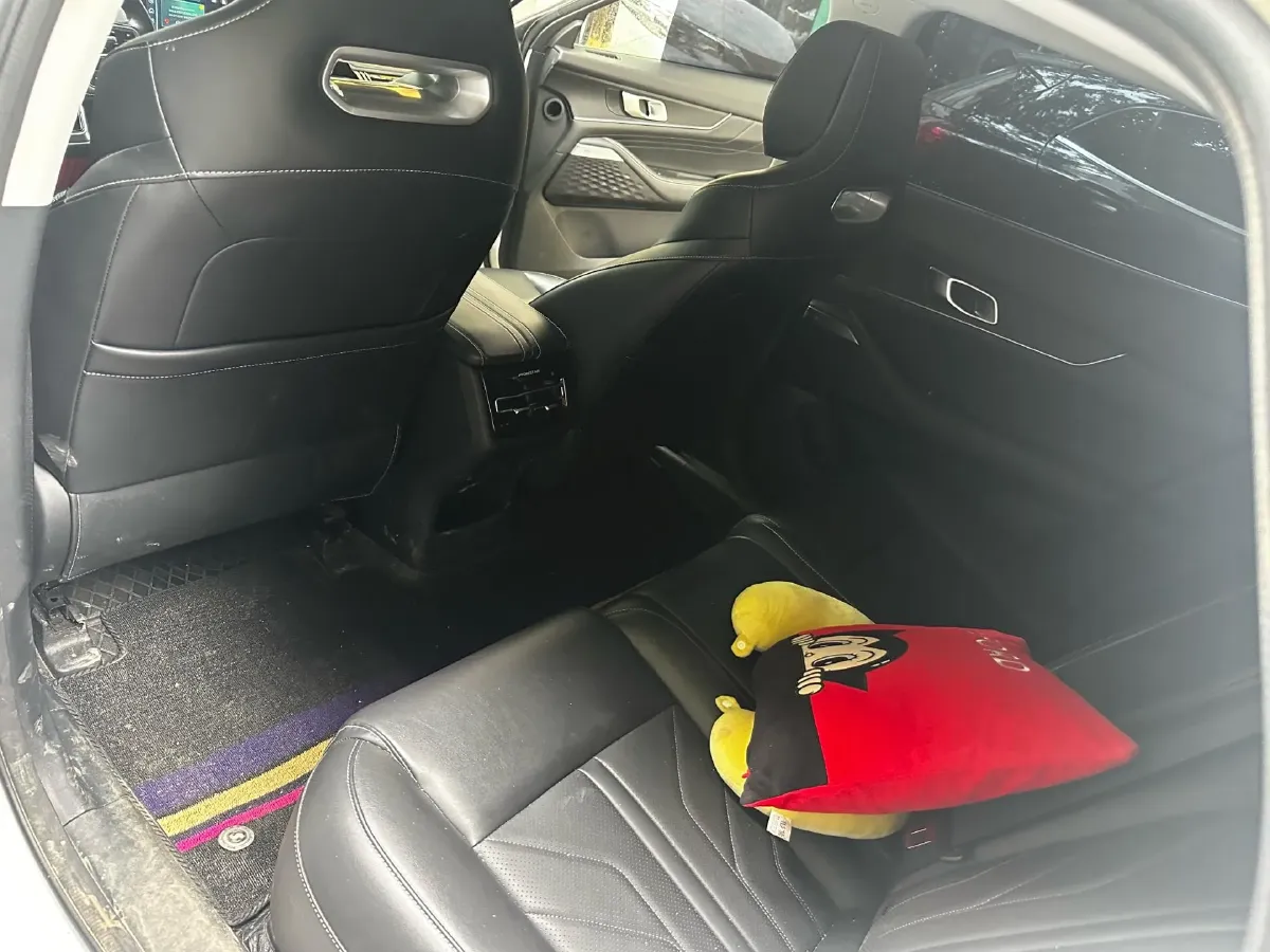 2024 ChangAn UNI-K 2.0T 233HP L4 8AT,autocango,china used car exporter,china ev exporter,chinese used car exporter,chinese used ev exporter