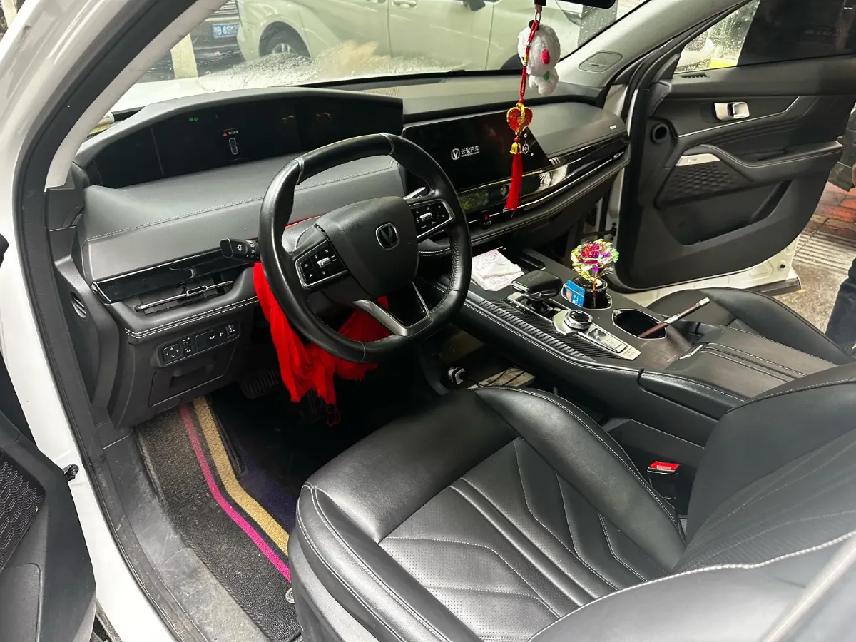 2024 ChangAn UNI-K 2.0T 233HP L4 8AT,autocango,china used car exporter,china ev exporter,chinese used car exporter,chinese used ev exporter