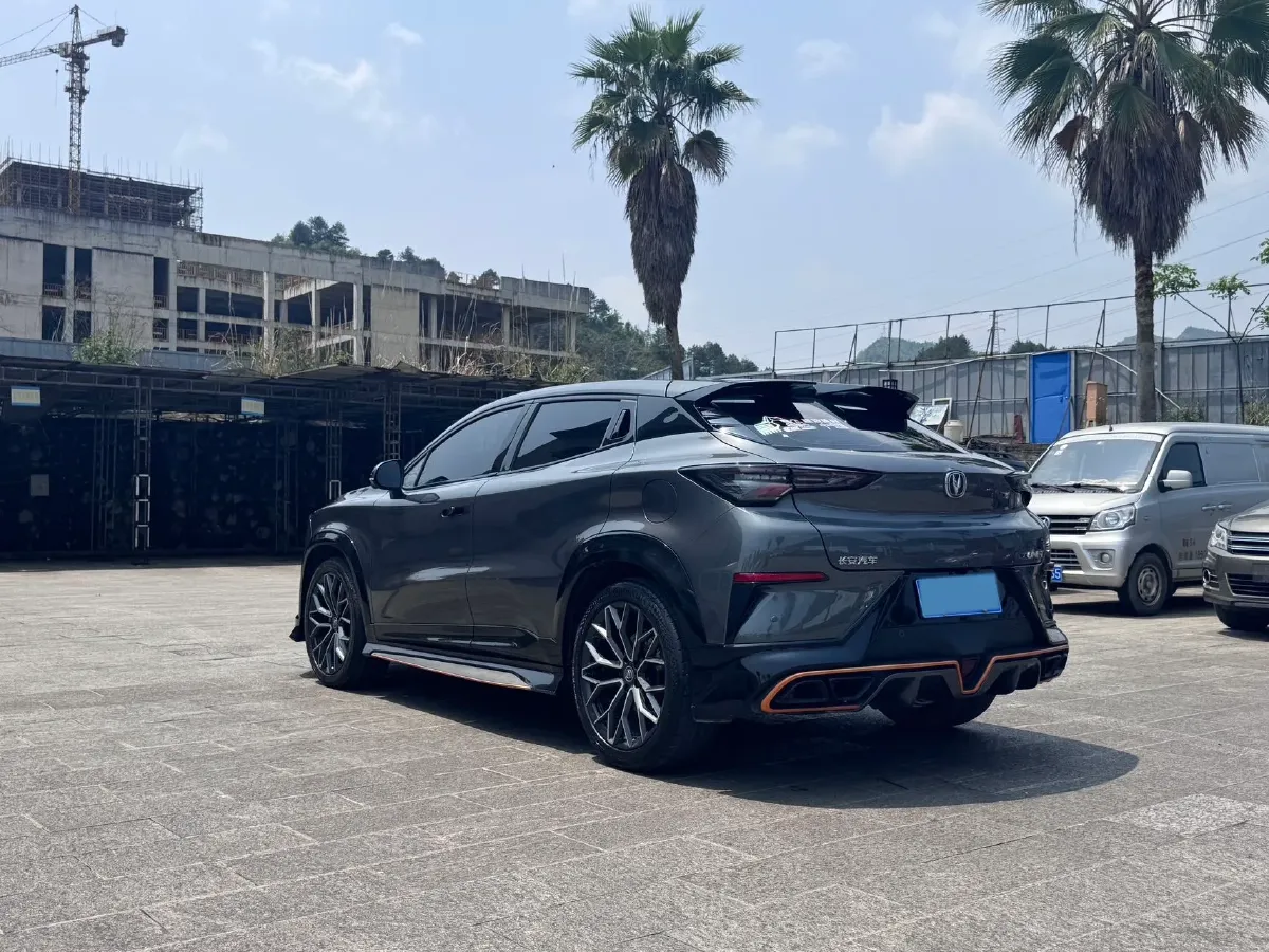 2022 ChangAn UNI-T 1.5T 188HP L4 7DCT,autocango,china used car exporter,china ev exporter,chinese used car exporter,chinese used ev exporter