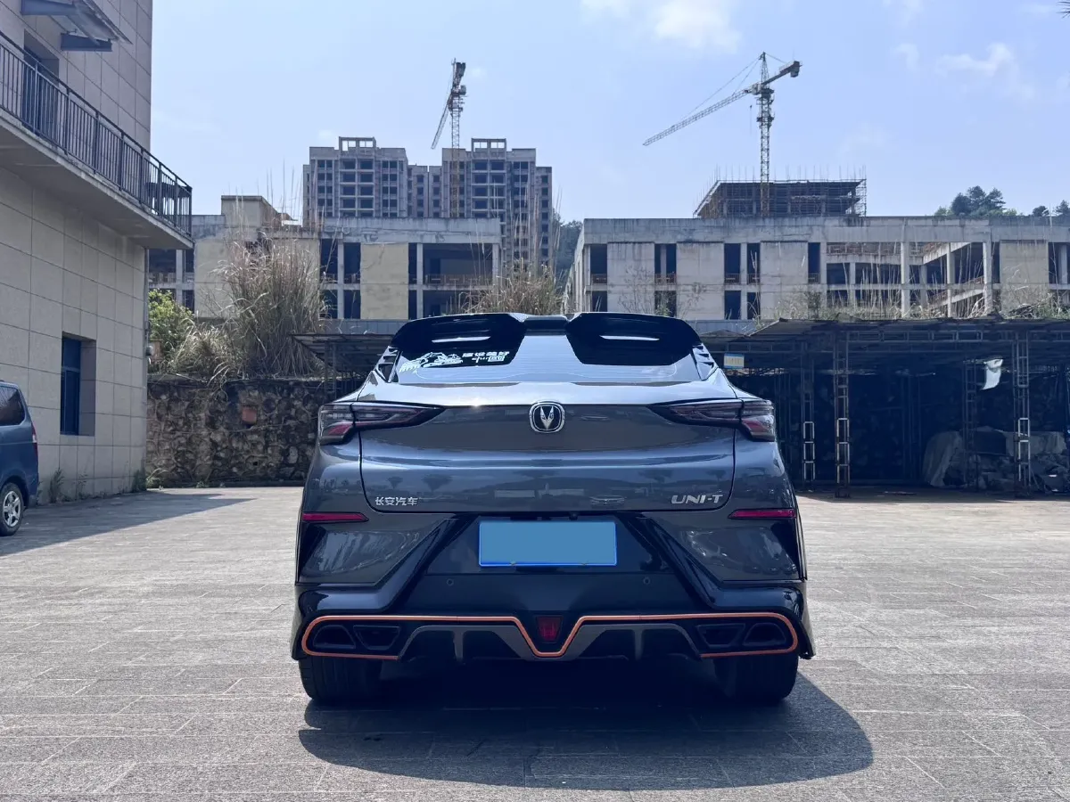 2022 ChangAn UNI-T 1.5T 188HP L4 7DCT,autocango,china used car exporter,china ev exporter,chinese used car exporter,chinese used ev exporter