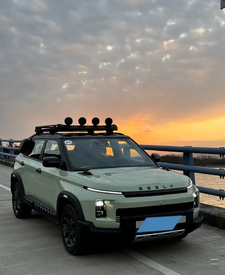 2025 Geely Cowboy 1.5T 181HP L4 7DCT,autocango,china used car exporter,china ev exporter,chinese used car exporter,chinese used ev exporter