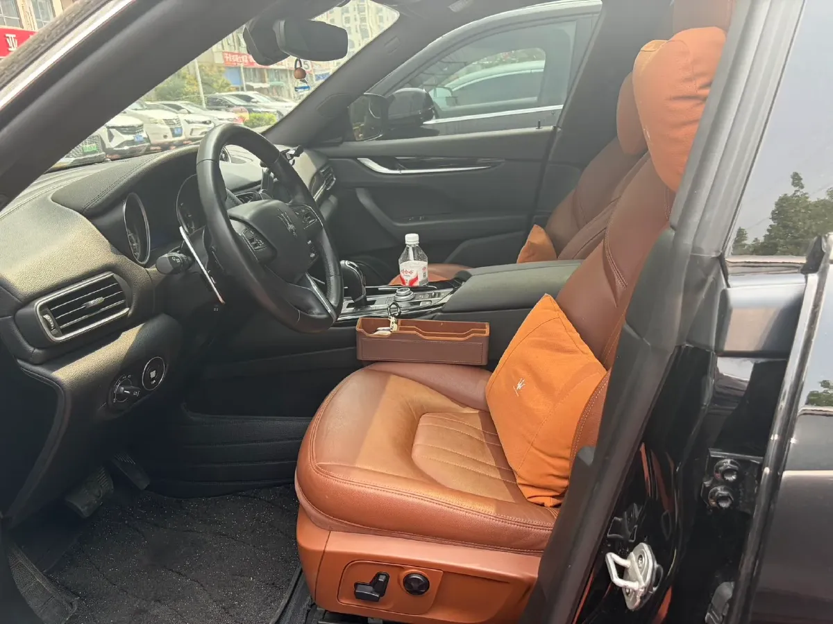 2018 Maserati Levante 3.0T 350HP V6 8AT,autocango,china used car exporter,china ev exporter,chinese used car exporter,chinese used ev exporter