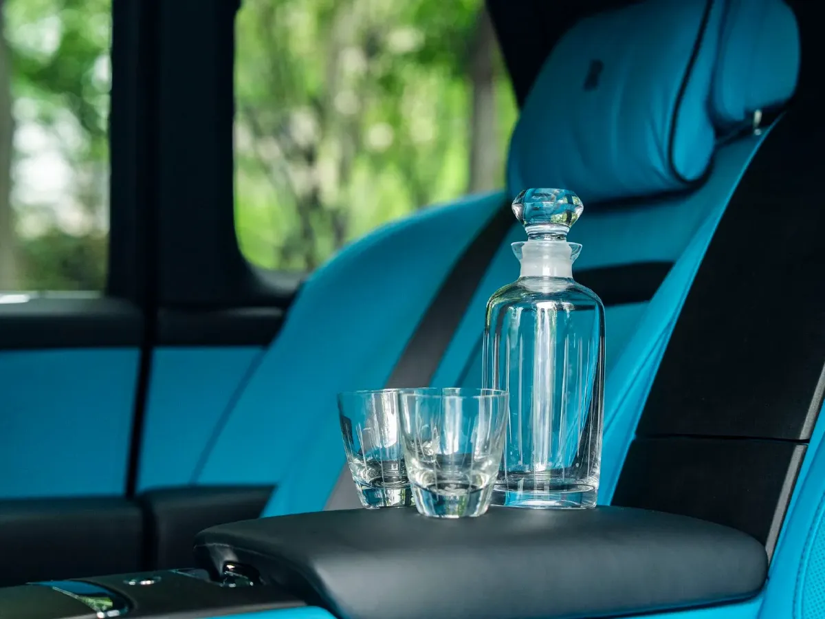 2018 Rolls-Royce Cullinan 6.7T 571HP V12 8AT,autocango,china used car exporter,china ev exporter,chinese used car exporter,chinese used ev exporter