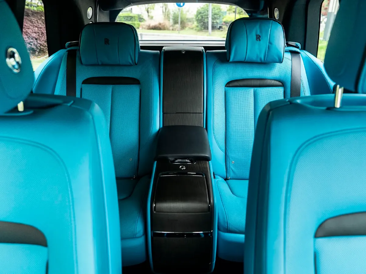 2018 Rolls-Royce Cullinan 6.7T 571HP V12 8AT,autocango,china used car exporter,china ev exporter,chinese used car exporter,chinese used ev exporter