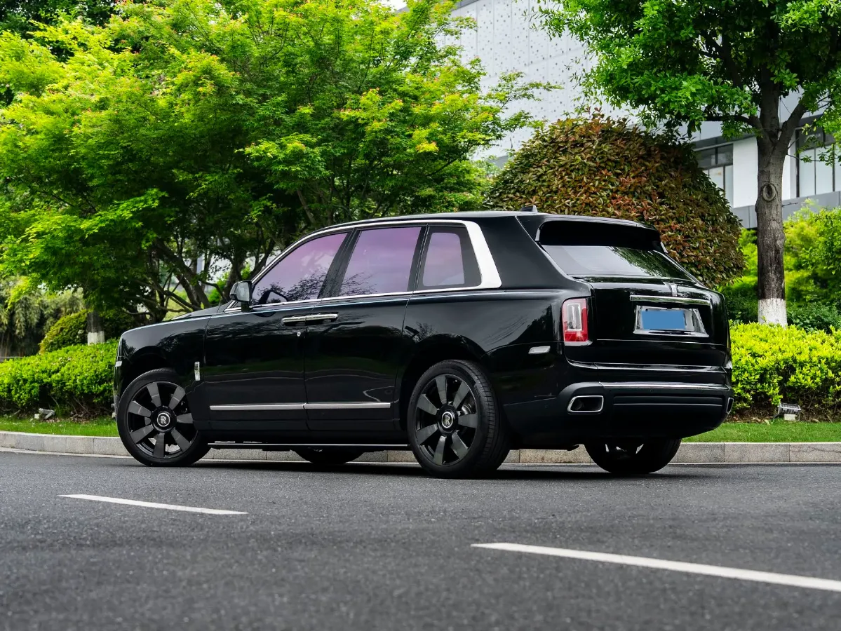 2018 Rolls-Royce Cullinan 6.7T 571HP V12 8AT,autocango,china used car exporter,china ev exporter,chinese used car exporter,chinese used ev exporter