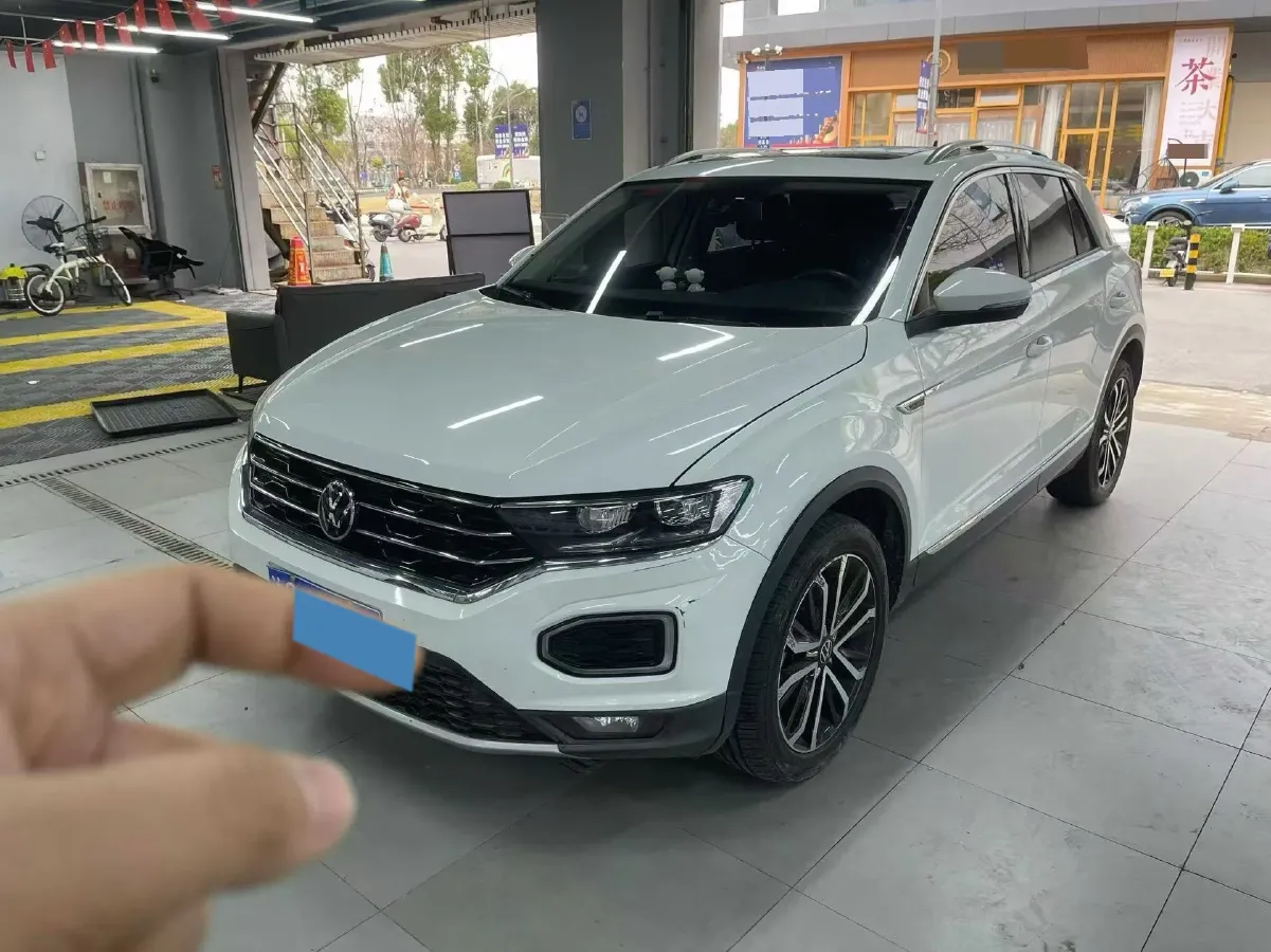 2021 Volkswagen T-Roc 1.4T 150HP L4 7DCT,autocango,china used car exporter,china ev exporter,chinese used car exporter,chinese used ev exporter