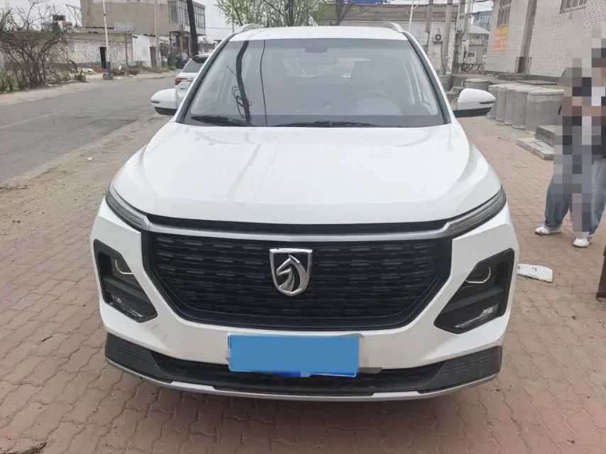 2020 BaoJun 530 1.5T 147HP L4 6MT,autocango,china used car exporter,china ev exporter,chinese used car exporter,chinese used ev exporter